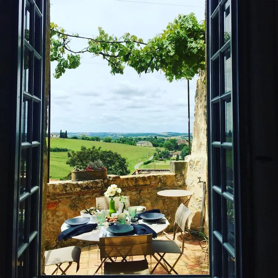 ベッド・アンド・ブレックファスト B&B La Commanderie De Lachapelle Lachapelle